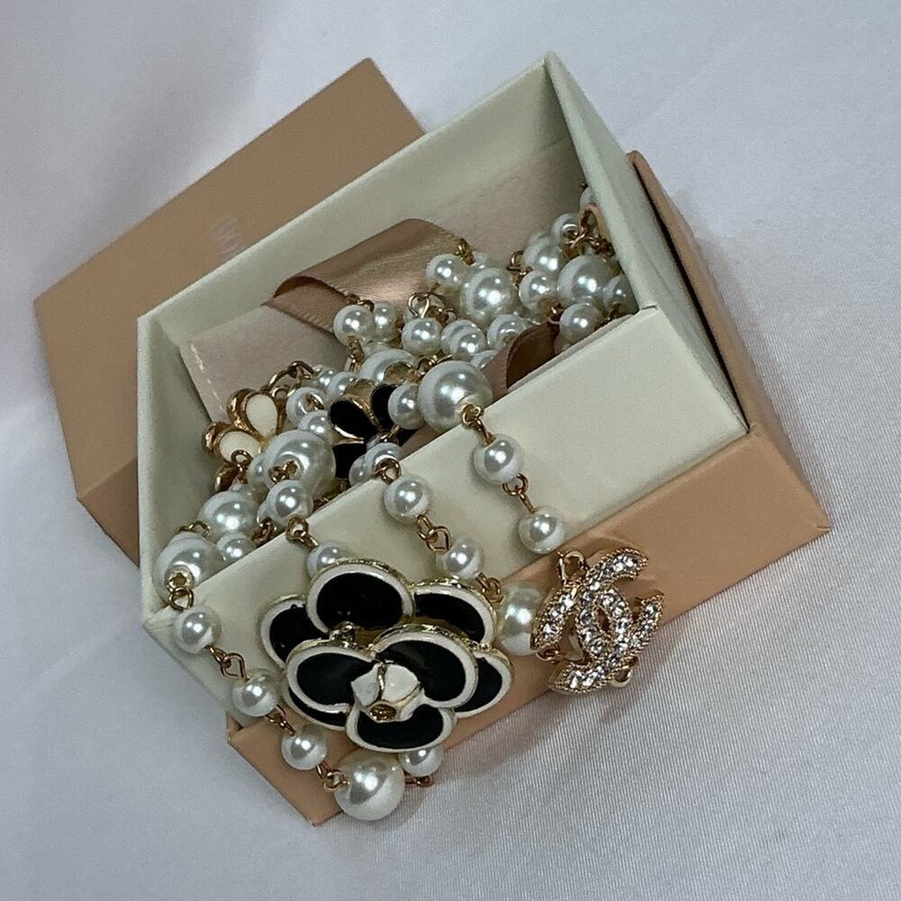 Pearl & Gold Flower Necklace Simulated Faux Pearl Strand Layers Chanel extender - Picture 10 of 10